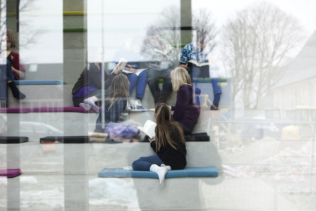 Gruppearbejde på trappen_foto Anders Hviid
