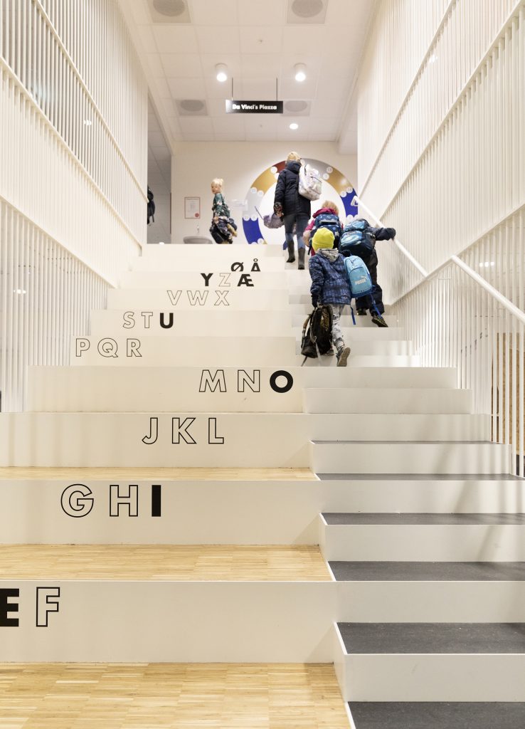 Learning staircase Primary/ The Alphabet_foto Torben Eskerod